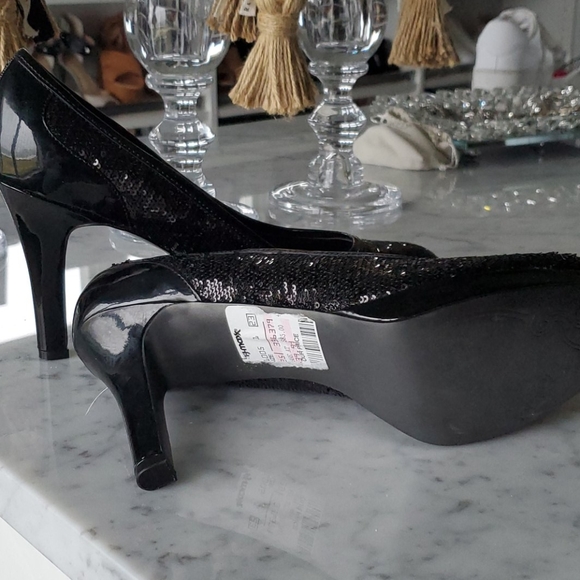 TAHARI PUMP - Picture 3 of 3